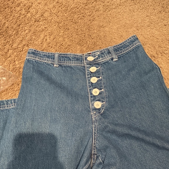 BDG Juliette Wide Leg Exposed Button Jeans - Picture 3 of 3